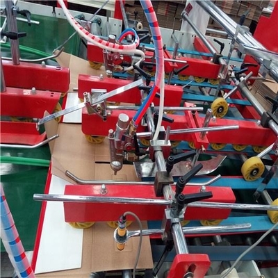 Fermeture de boîte de carton ondulée à cartouche inférieure
