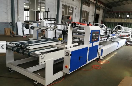 Machine à plier-coller les boîtes en carton avec Schneider Electrics