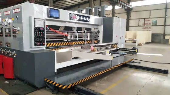 La puissance élevée 3KW a ridé la machine de boîte de carton pour l'industrie des emballages