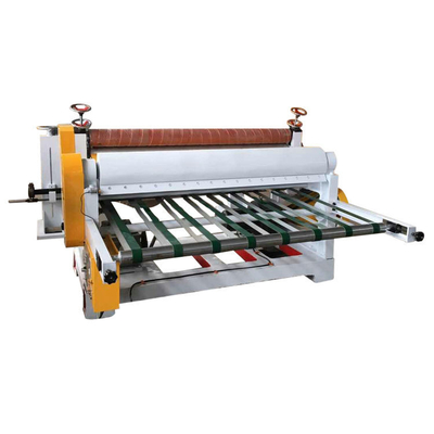 Machine à découper des feuilles de carton ondulé